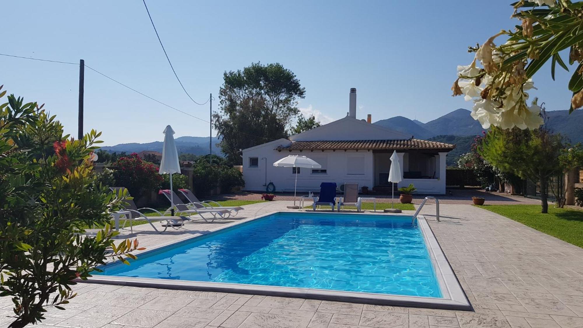 Almyra Beach House Corfu Almiros Beach Esterno foto